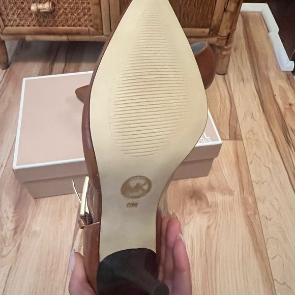 NIB Size 6.5 Michael by Michael Kors - Picture 2 of 3